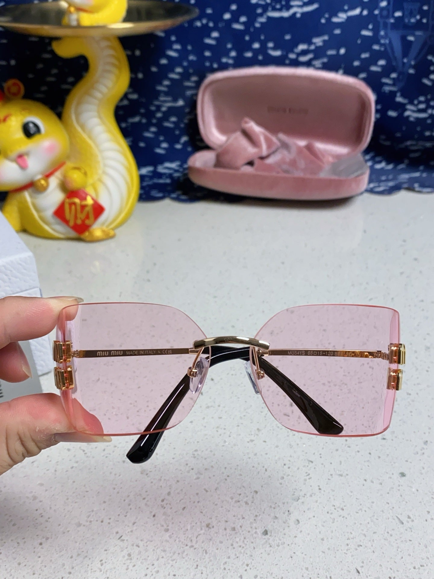 Miumiu Sunglasses 559678