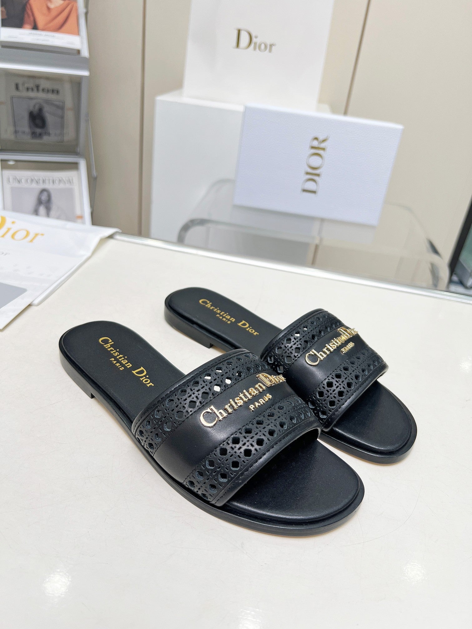 CD 25 D-Lane Slide Calfskin