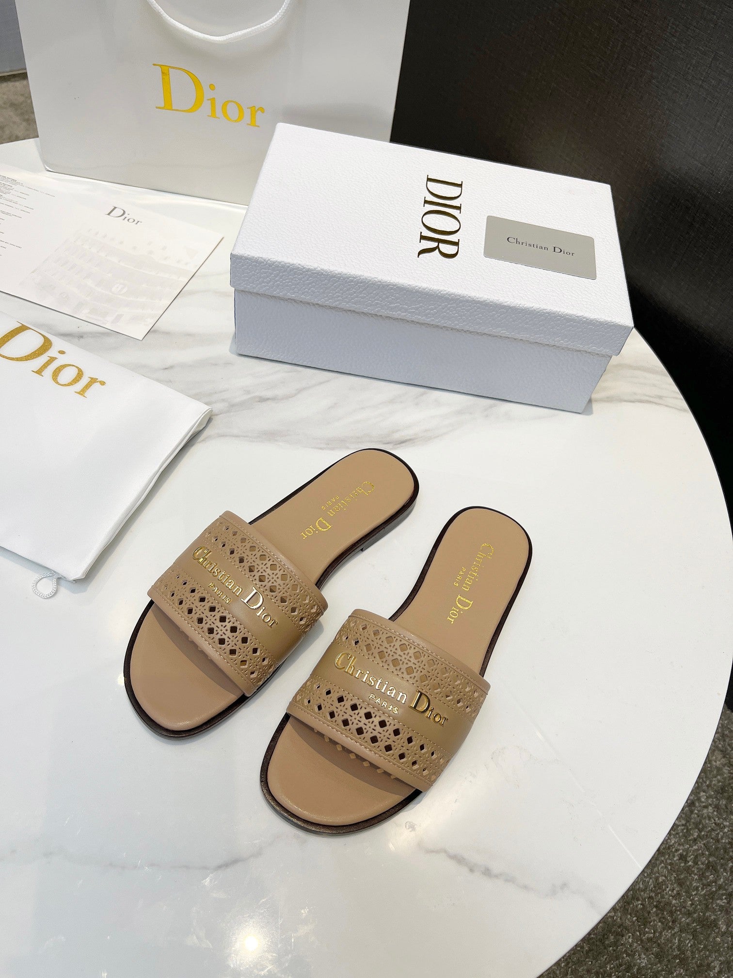 CD 25 D-Lane Slide Calfskin