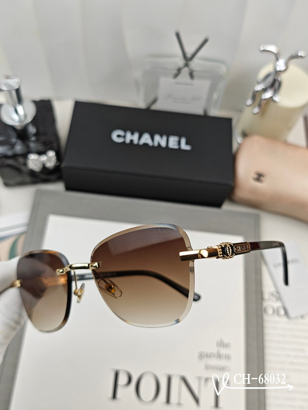Chanel Sunglasses 560765