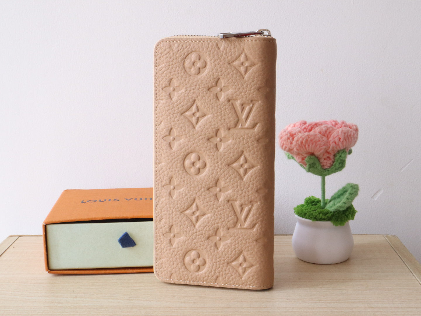 LV Zippy Wallet Vertical Monogram Grained Taurillon Cowhide