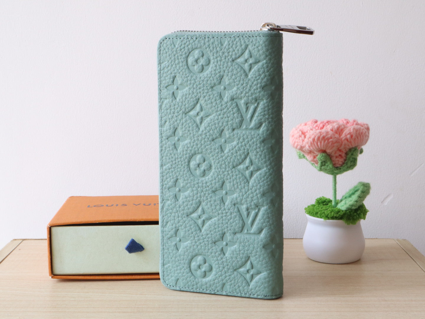 LV Zippy Wallet Vertical Monogram Grained Taurillon Cowhide